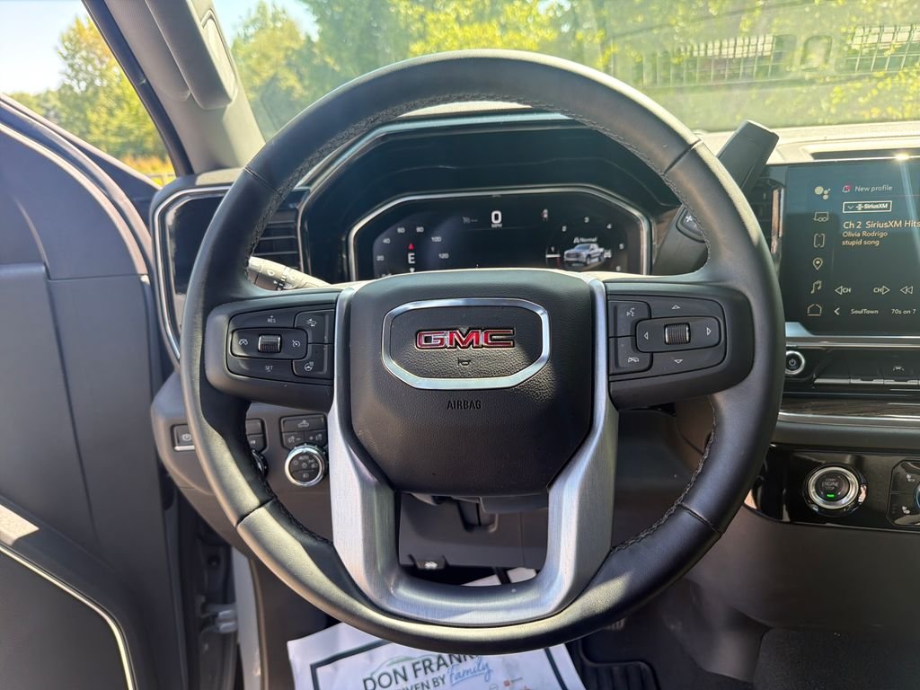 Used 2024 Gray GMC Elevation image 18