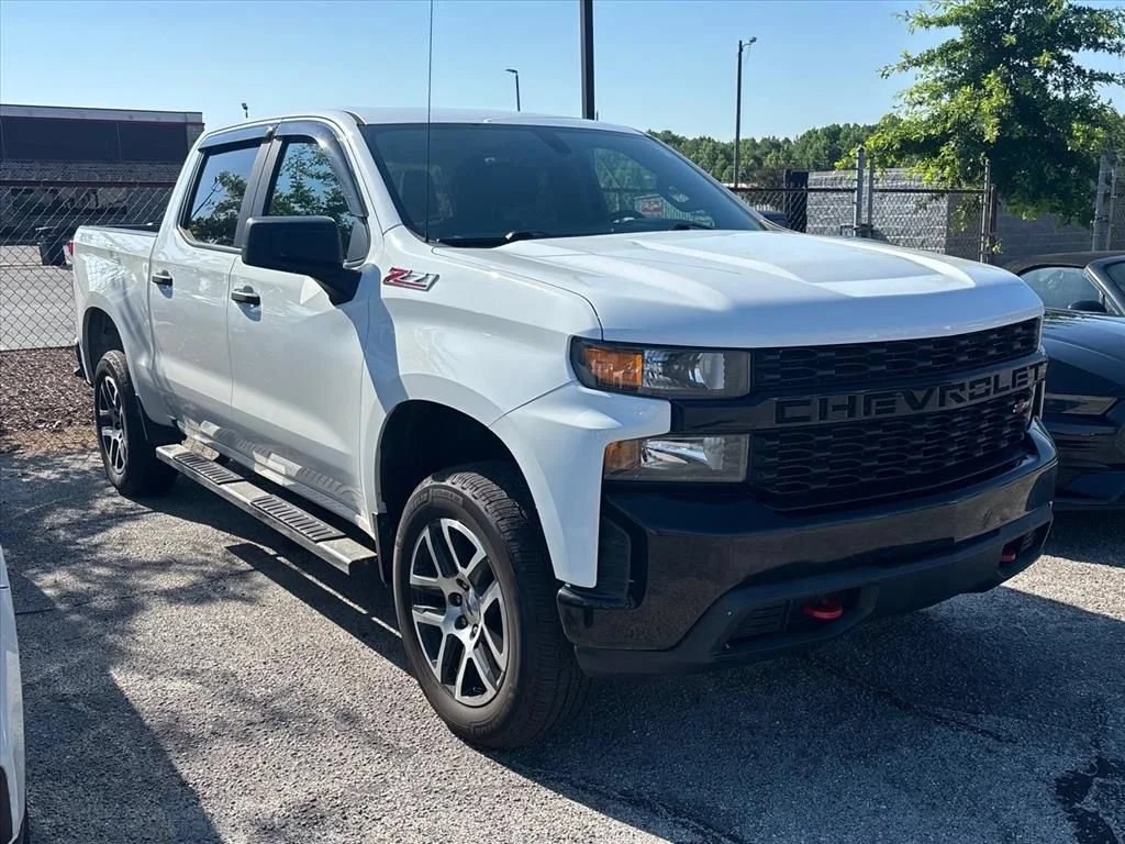 Used 2020 SUMMIT WHITE Chevrolet Custom Trail Boss image 5