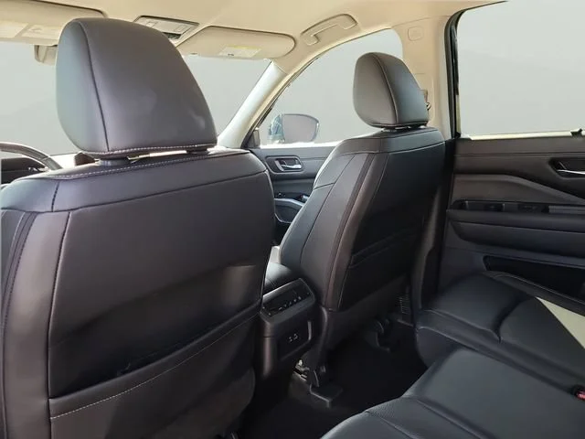 Used 2024 Black Nissan SL image 9