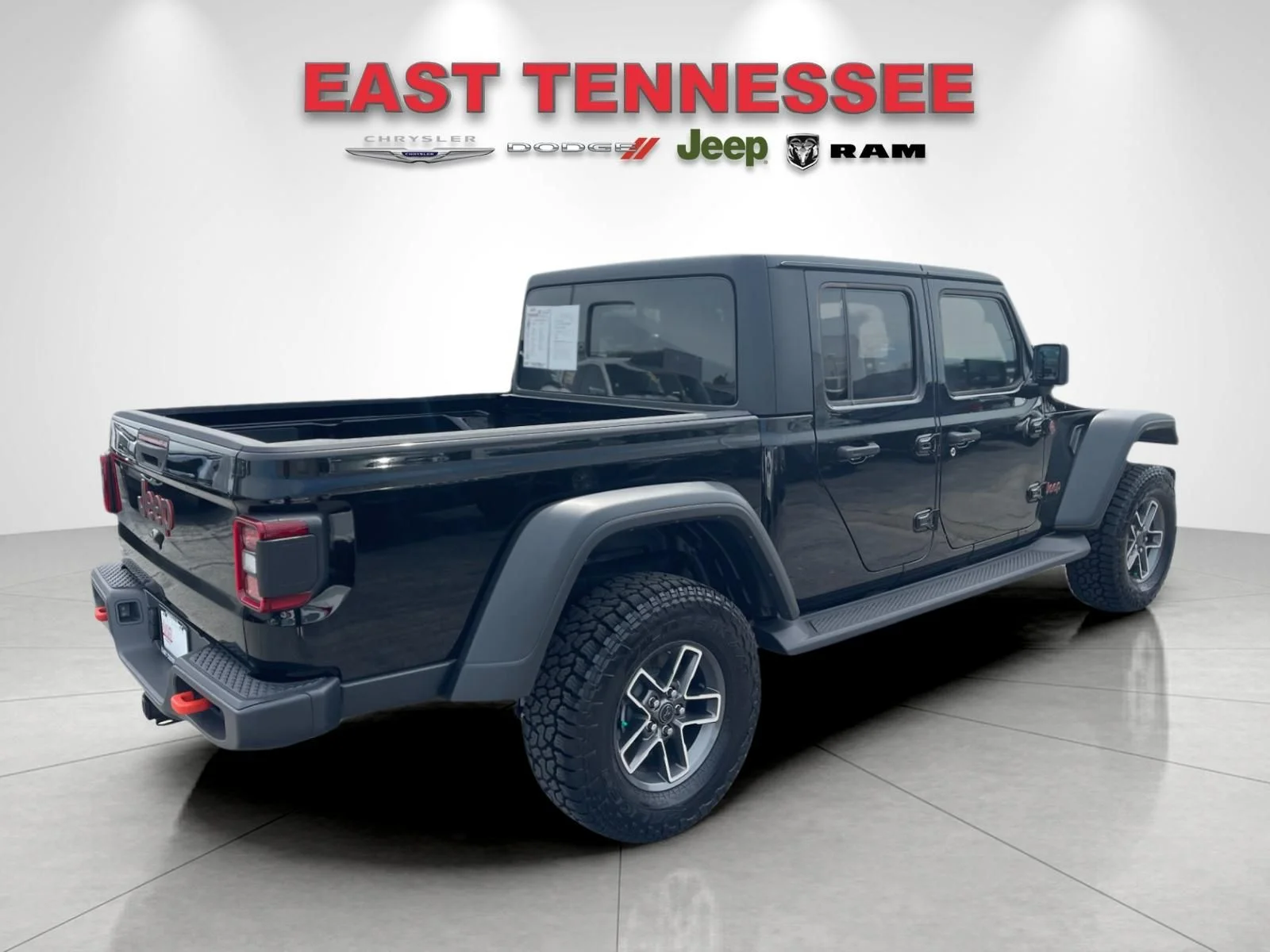 Used 2025 Black Jeep Mojave image 3