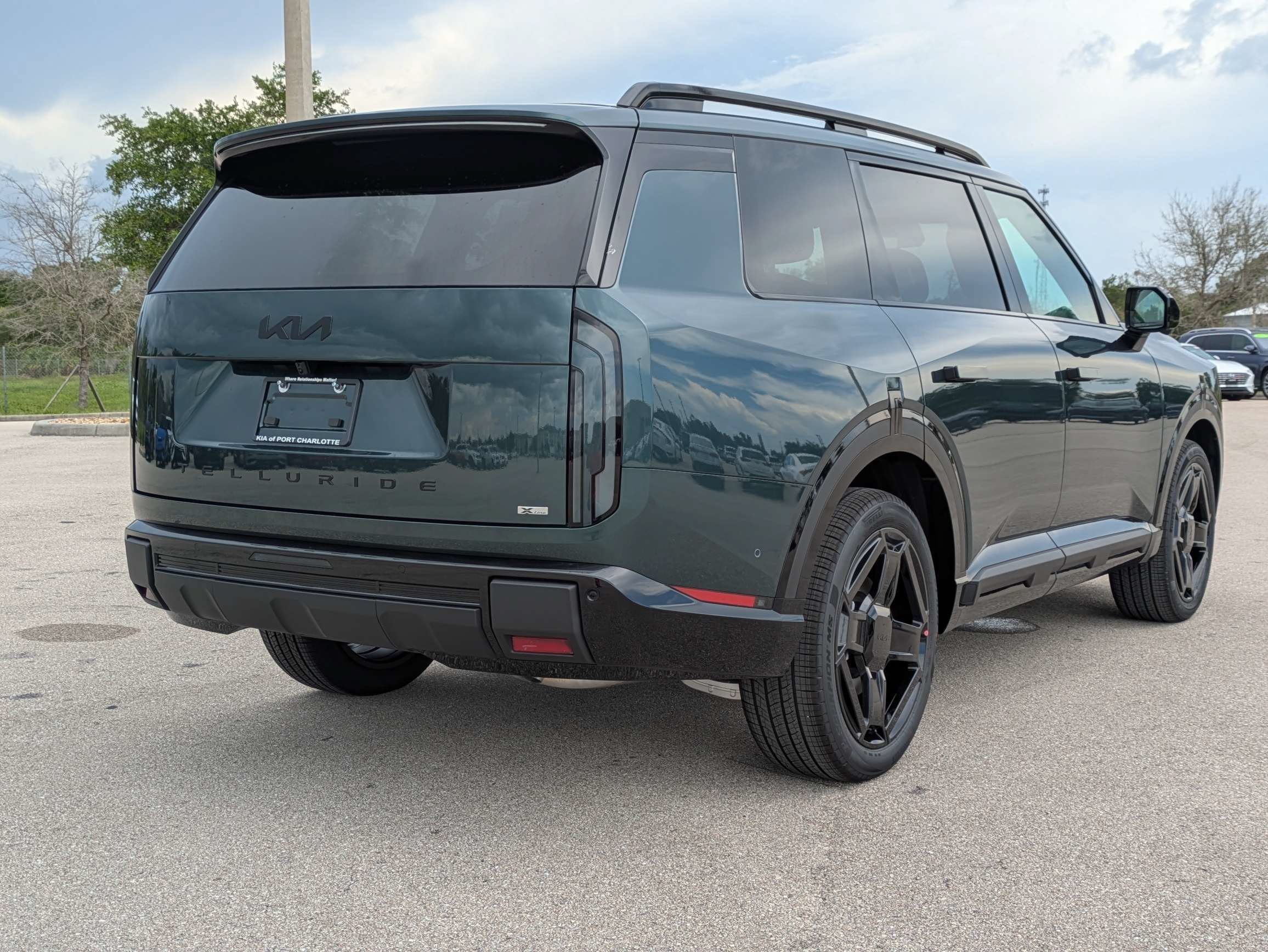 New 2027 Black Jade Green Kia X-Line SX image 5