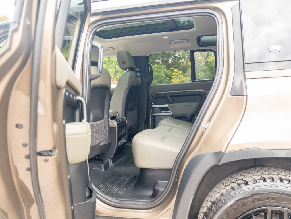 Used 2024 Beige Land Rover S image 34