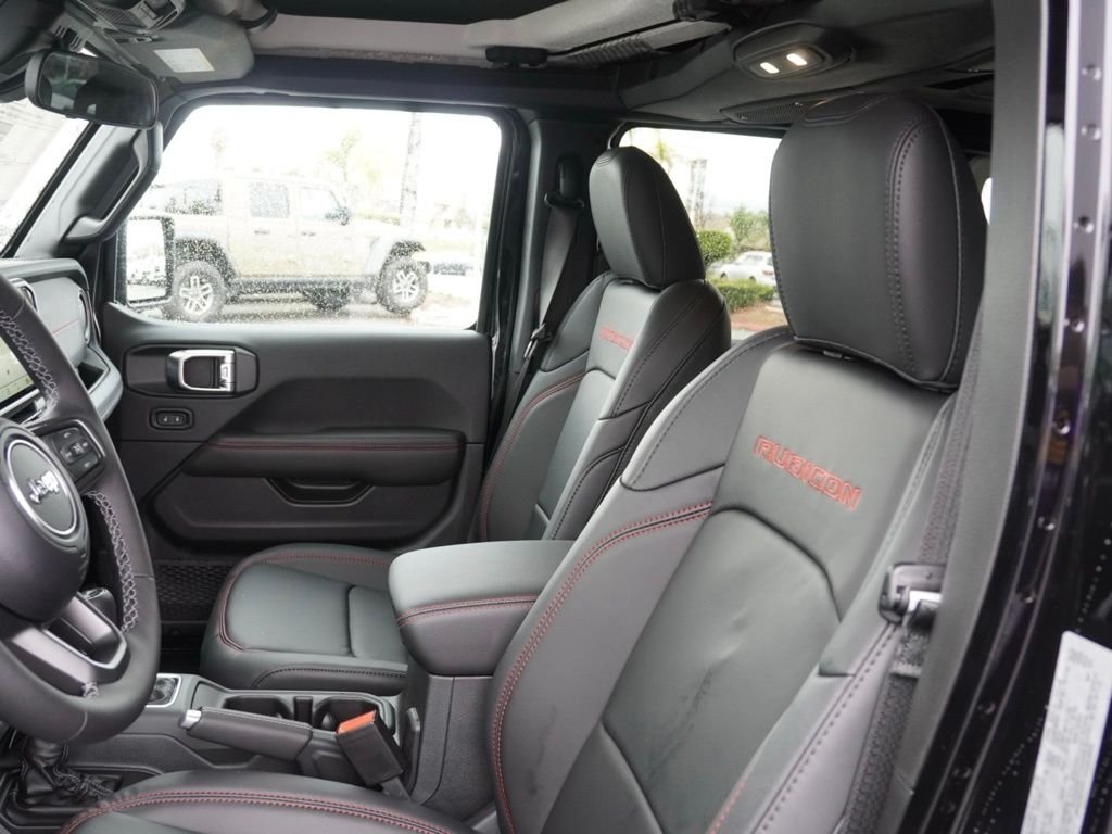 New 2026 Black Clear-Coat Exterior Paint Jeep Rubicon image 17