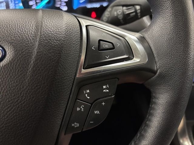 2023 Ford Edge Titanium - Photo 18