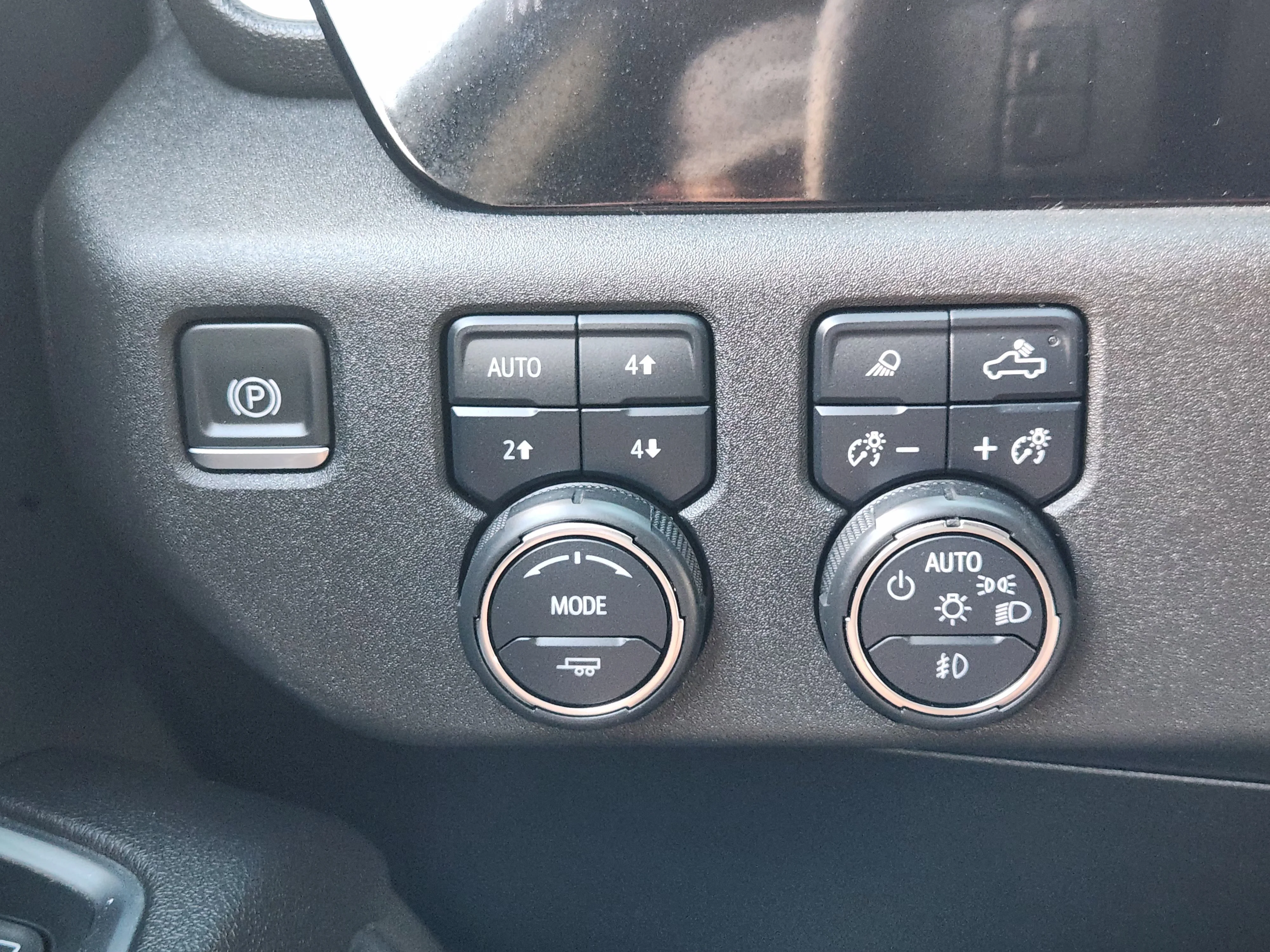 Used 2023 Summit White Chevrolet LTZ image 23