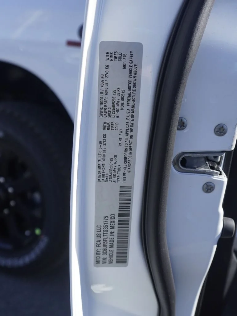 New 2026 Bright White Clear-Coat Exterior Paint RAM Laramie image 30