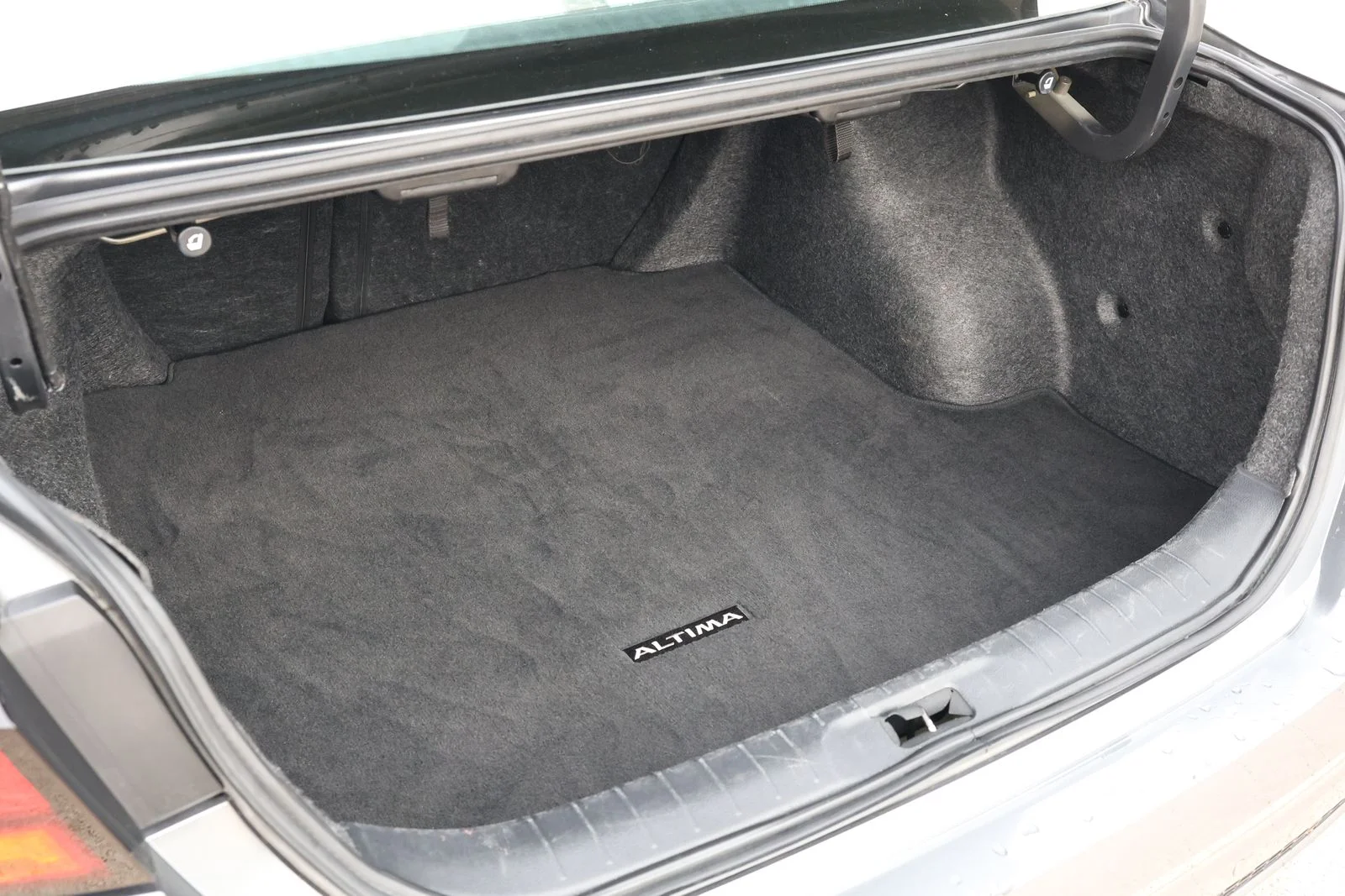 Used 2024 Gray Nissan 2.5 SV image 31