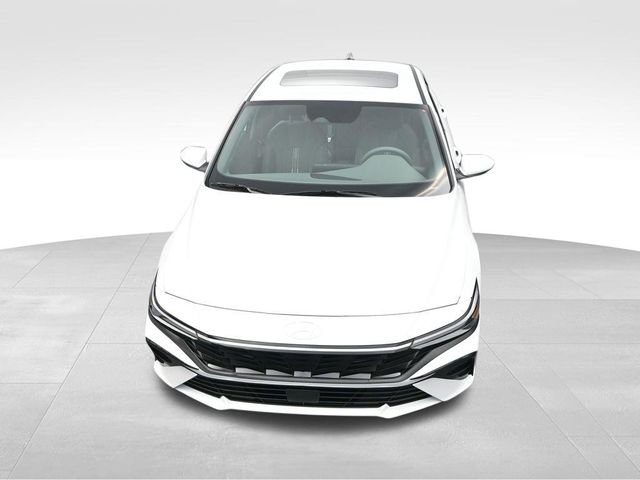 Certified Used 2025 White Hyundai SEL Convenience image 24