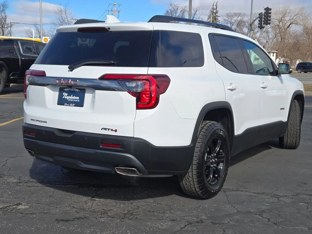 2023 GMC Acadia AT4 - Photo 13