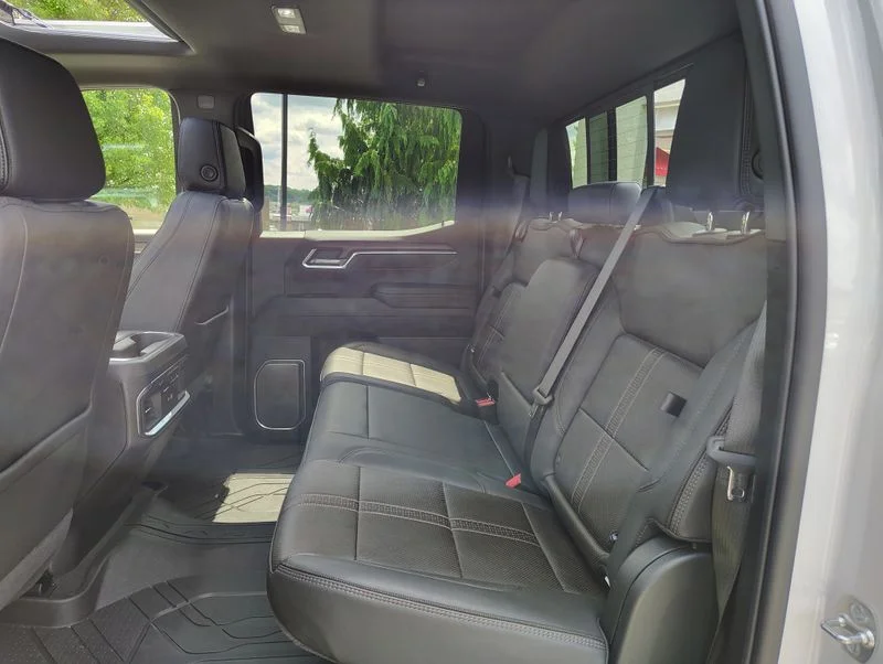 Used 2025 Beige Chevrolet High Country image 29