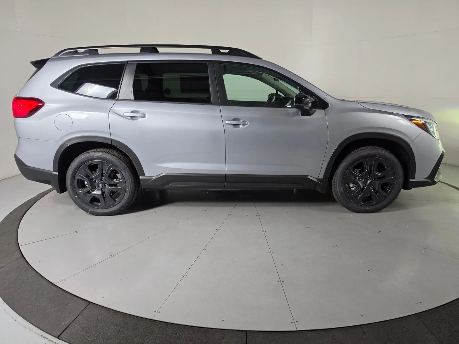 New 2026 Silver Subaru Onyx Edition Touring image 6