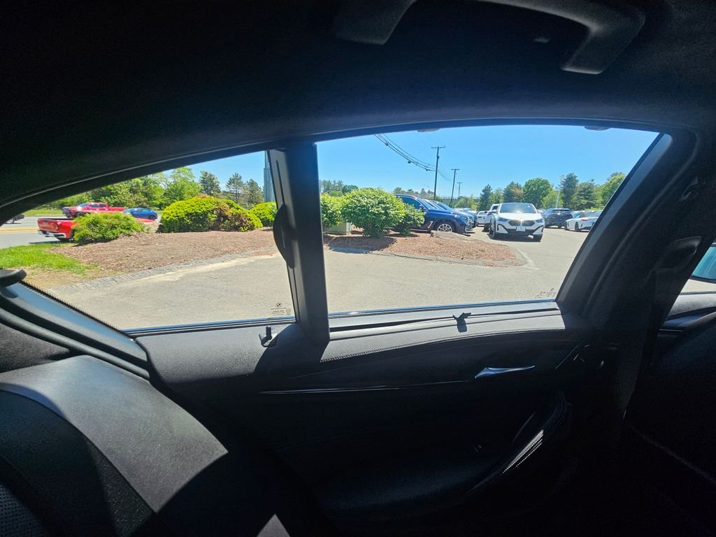 Used 2020 Black Sapphire Metallic BMW Base image 23