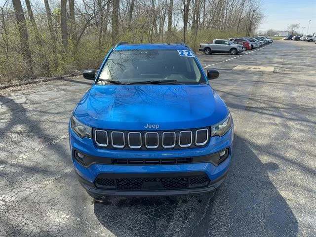 Used 2022 Laser Blue Pearl Coat Jeep Latitude Lux image 8