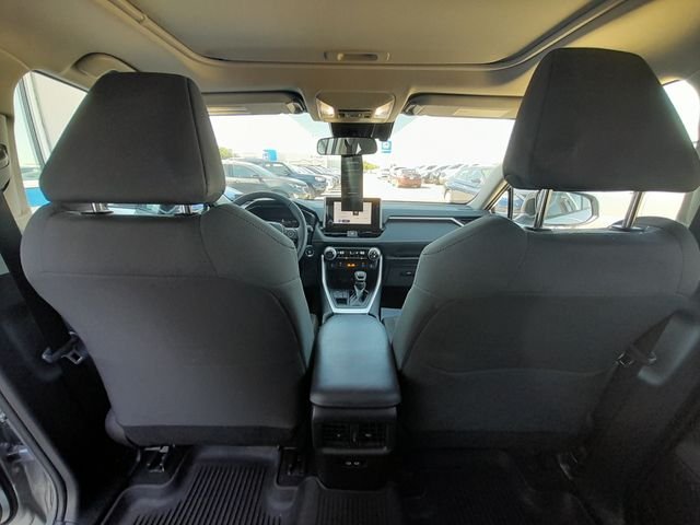 2024 Toyota RAV4 XLE - Photo 40