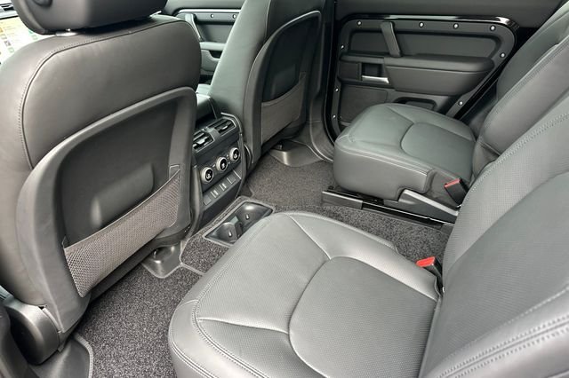 New 2026 Santorini Black Land Rover S image 11