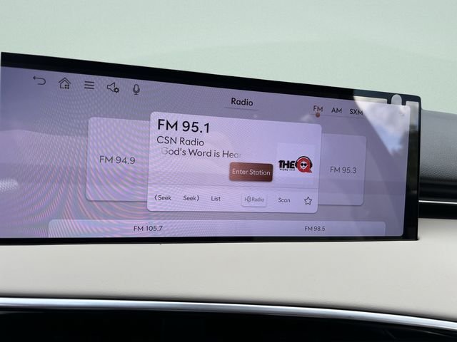 New 2026 White Genesis 2.5T Select image 22