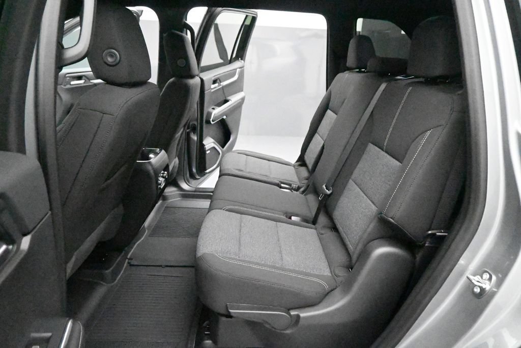 New 2026 Sterling Metallic GMC Elevation image 17