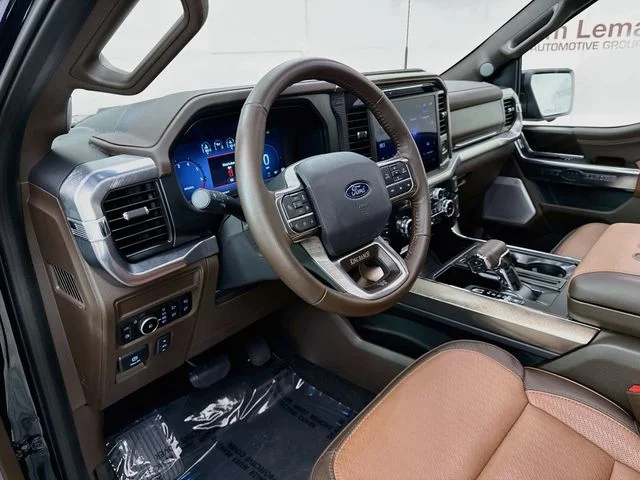 Used 2025 Blue Metallic Ford King Ranch image 9