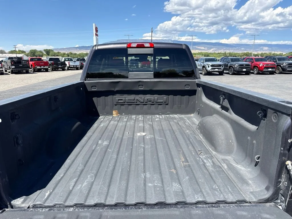 Used 2016 Silver GMC Denali image 9