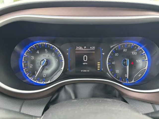 Used 2023 White Chrysler LX image 21