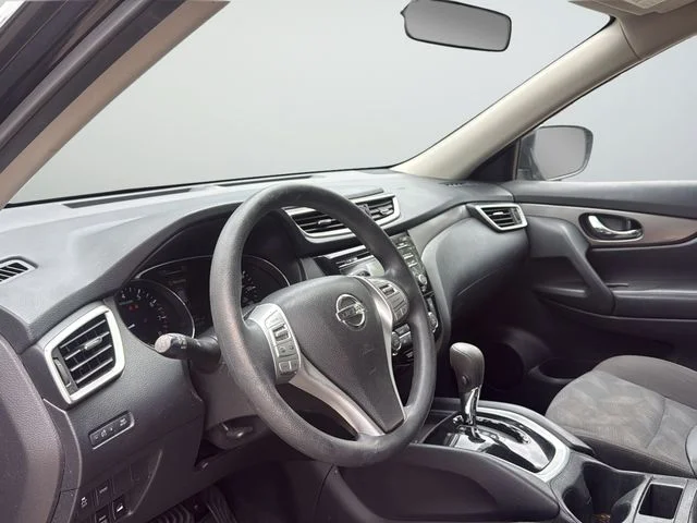 Used 2016 Black Nissan SV image 9