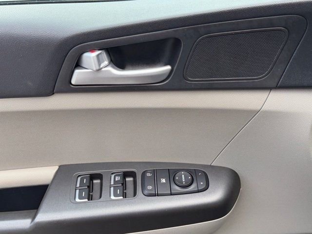 Used 2022 Red Kia LX image 12