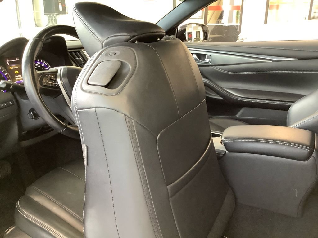 Used 2019 White INFINITI 3.0t LUXE image 19