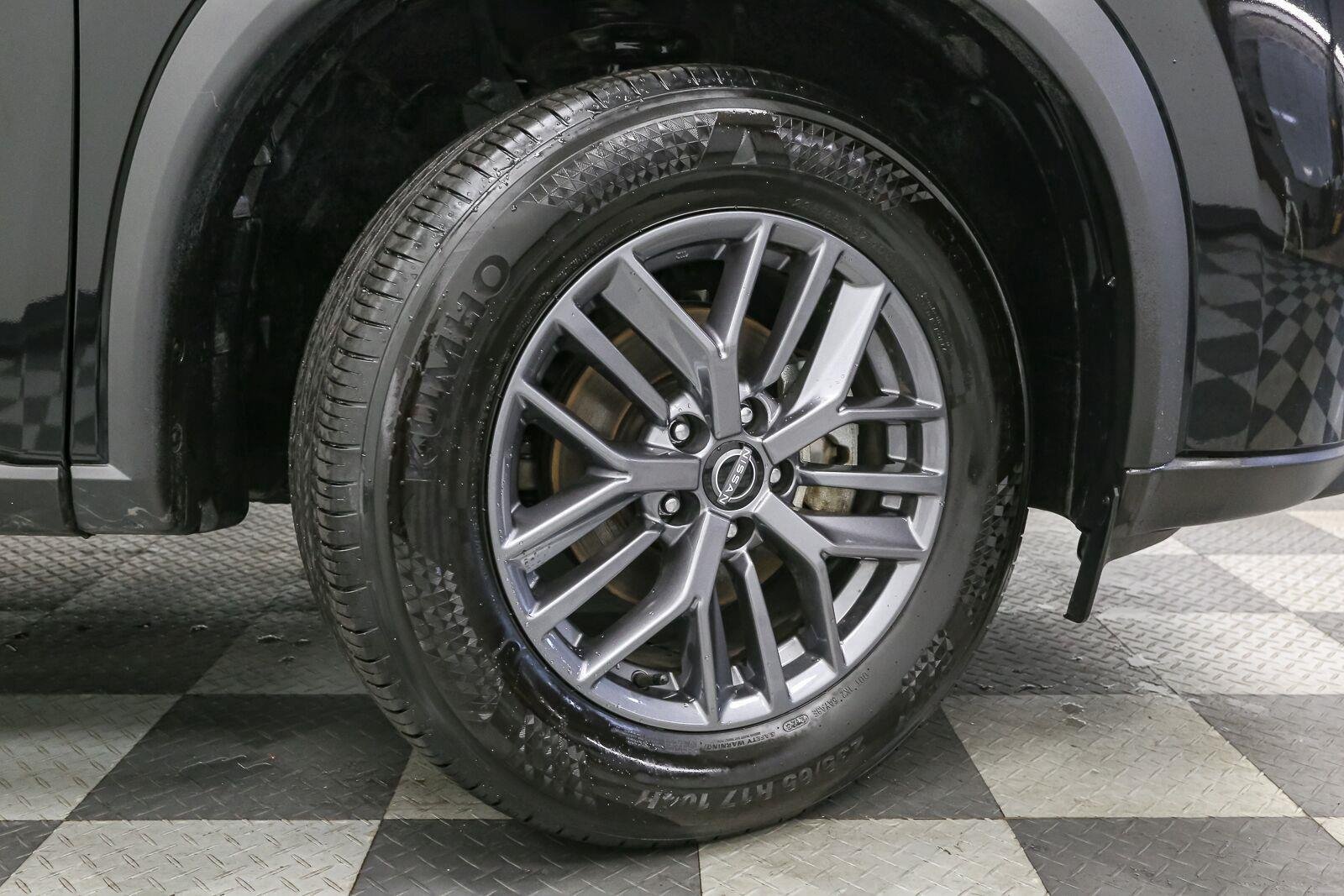 Used 2026 Super Black Nissan SV image 15