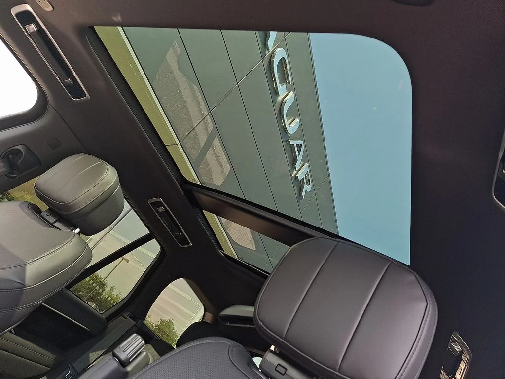 2026 Land Rover Range Rover SE - Photo 10