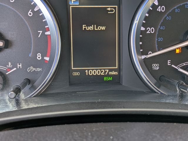 Used 2017 Red Toyota XLE image 29