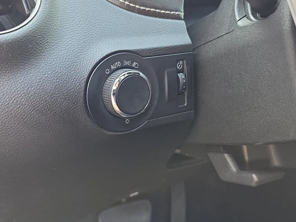 Used 2012 Carbon Flash Metallic Chevrolet SS image 24
