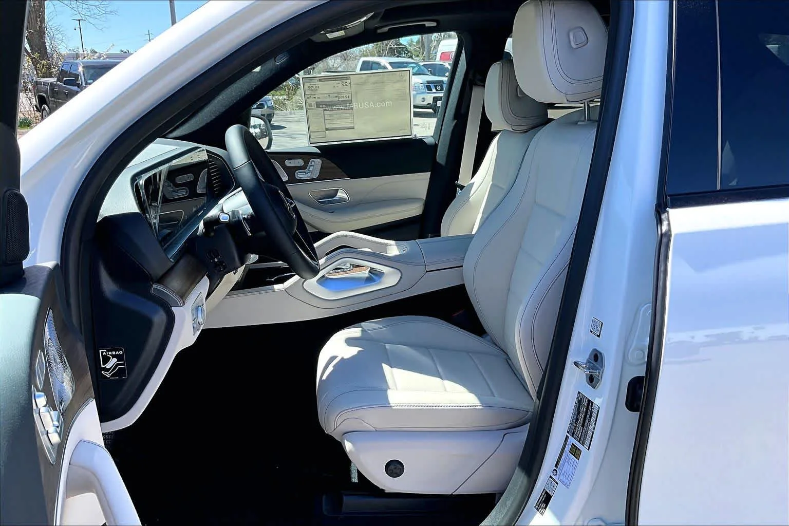 New 2026 Polar White Mercedes-Benz GLE 350 image 13