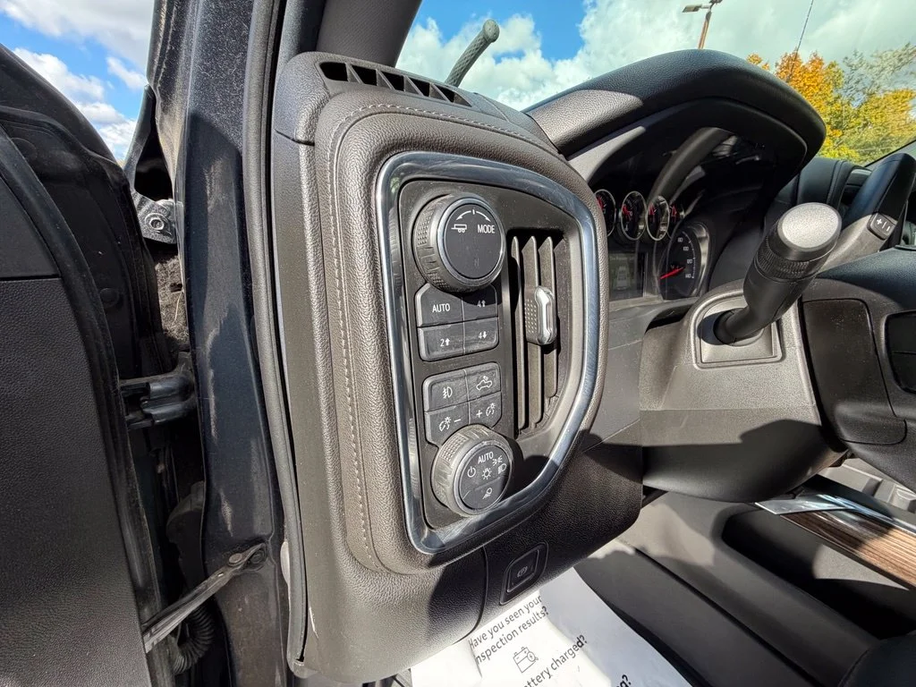 Used 2020 Gray Chevrolet RST image 17