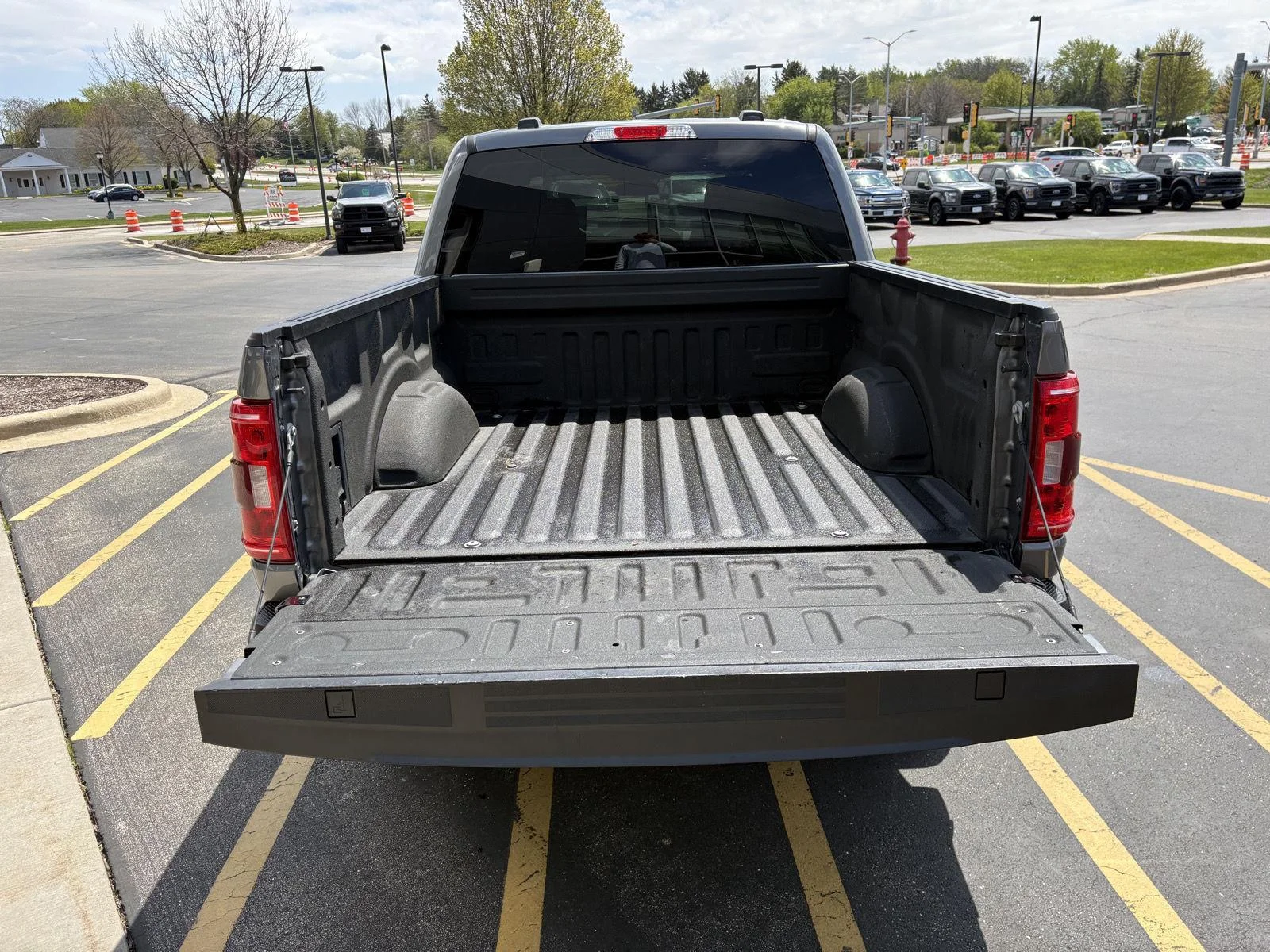 Used 2023 Carbonized Gray Ford XLT image 7