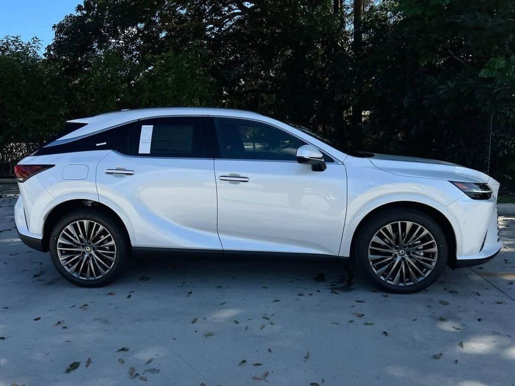 2026 Lexus RX 450h+ Luxury - Photo 8