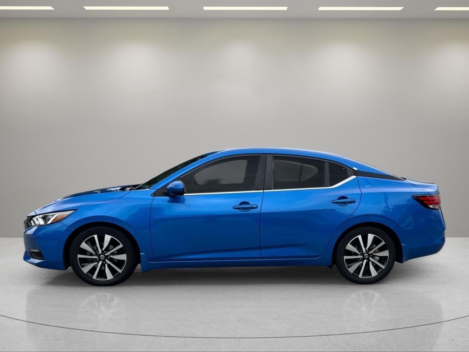 Used 2021 Electric Blue Metallic Nissan SV image 2