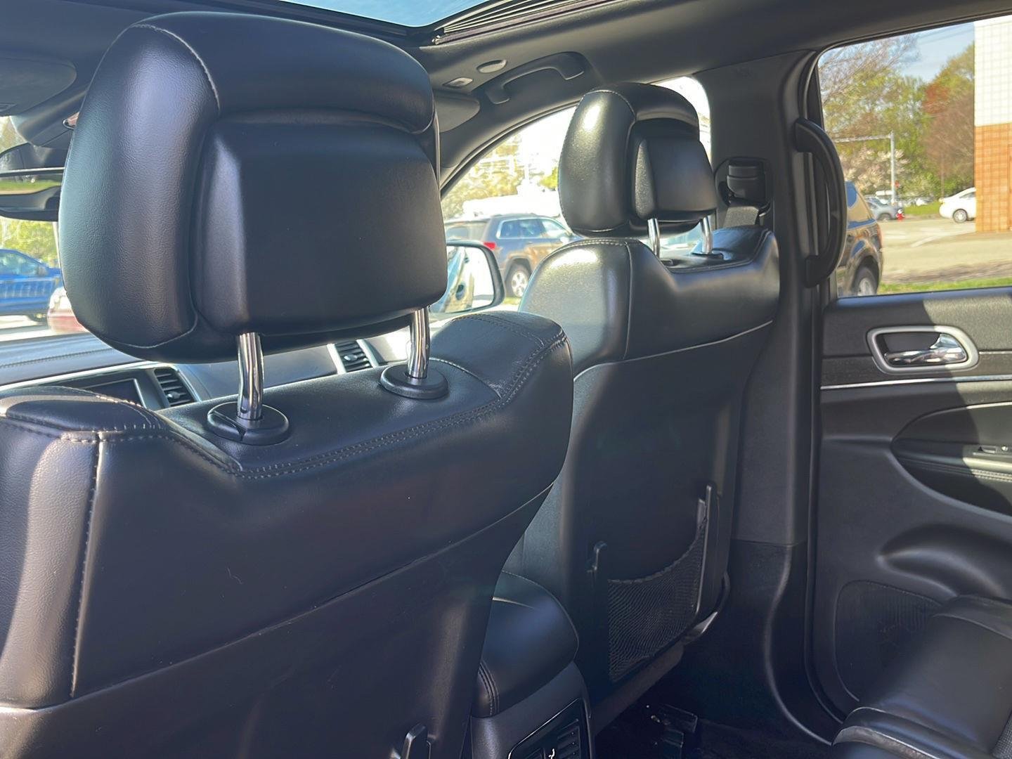 Used 2018 Diamond Black Crystal Pearlcoat Jeep Sterling Edition image 13