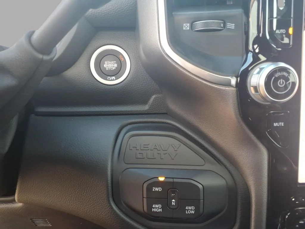 New 2026 Ceramic Gray Clear-Coat Exterior Paint RAM Laramie image 19