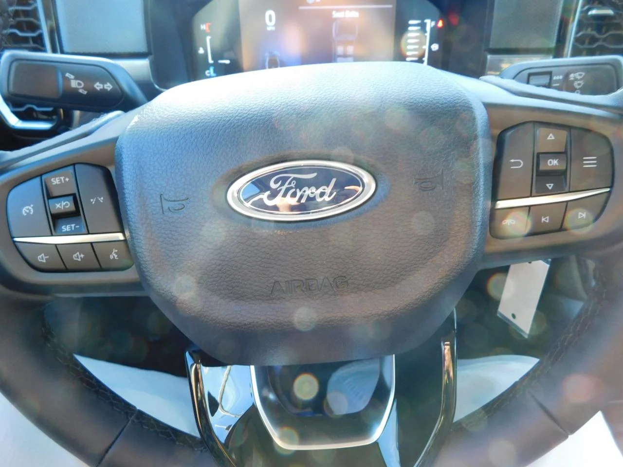 New 2025 Desert Sand Ford XLT image 32