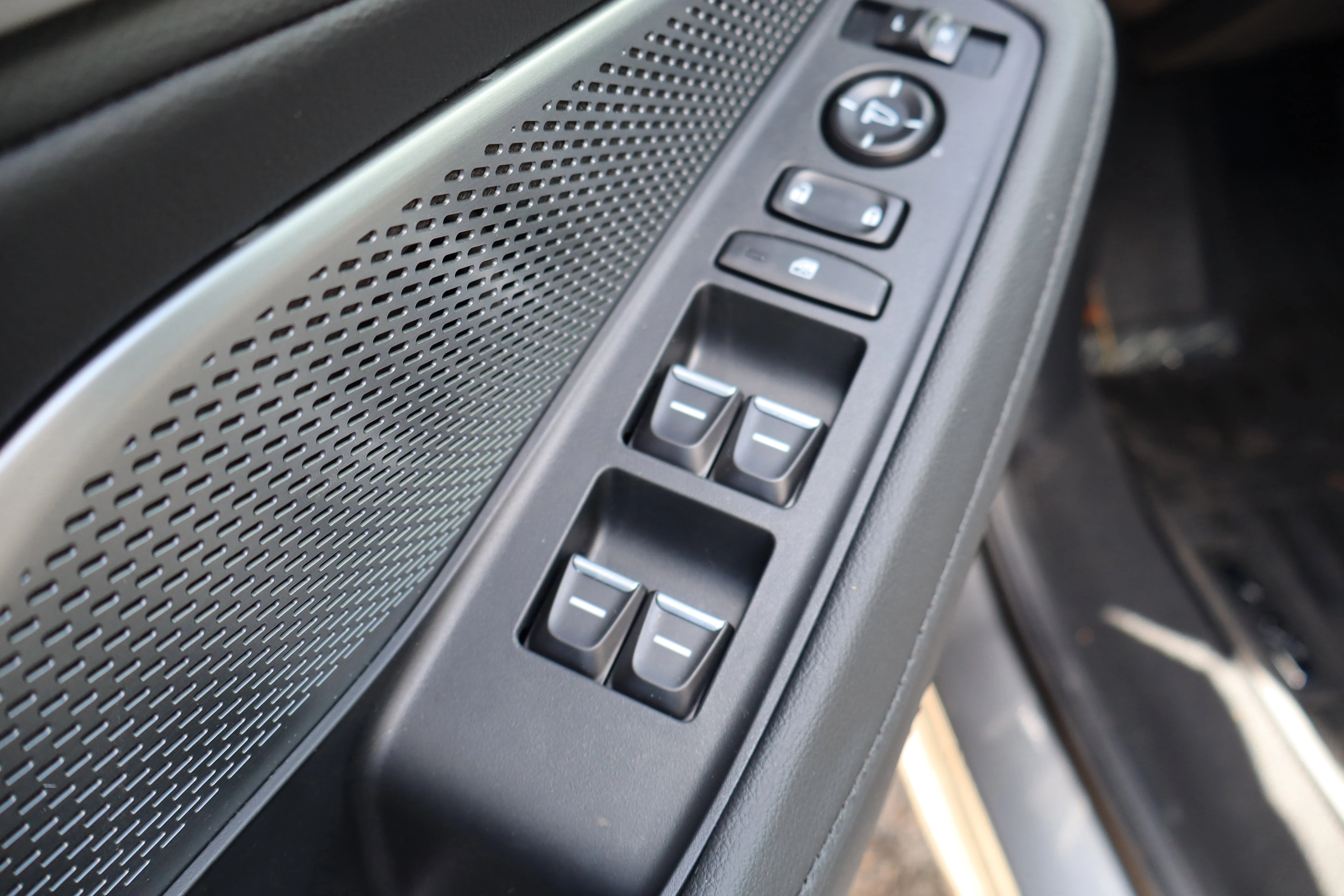 New 2026 Liquid Carbon Metallic Acura 4MDX image 24