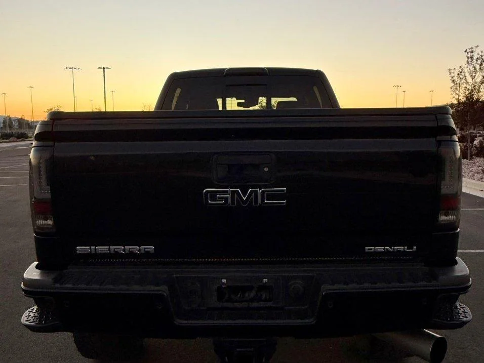 Used 2016 Onyx Black GMC DENALI image 5
