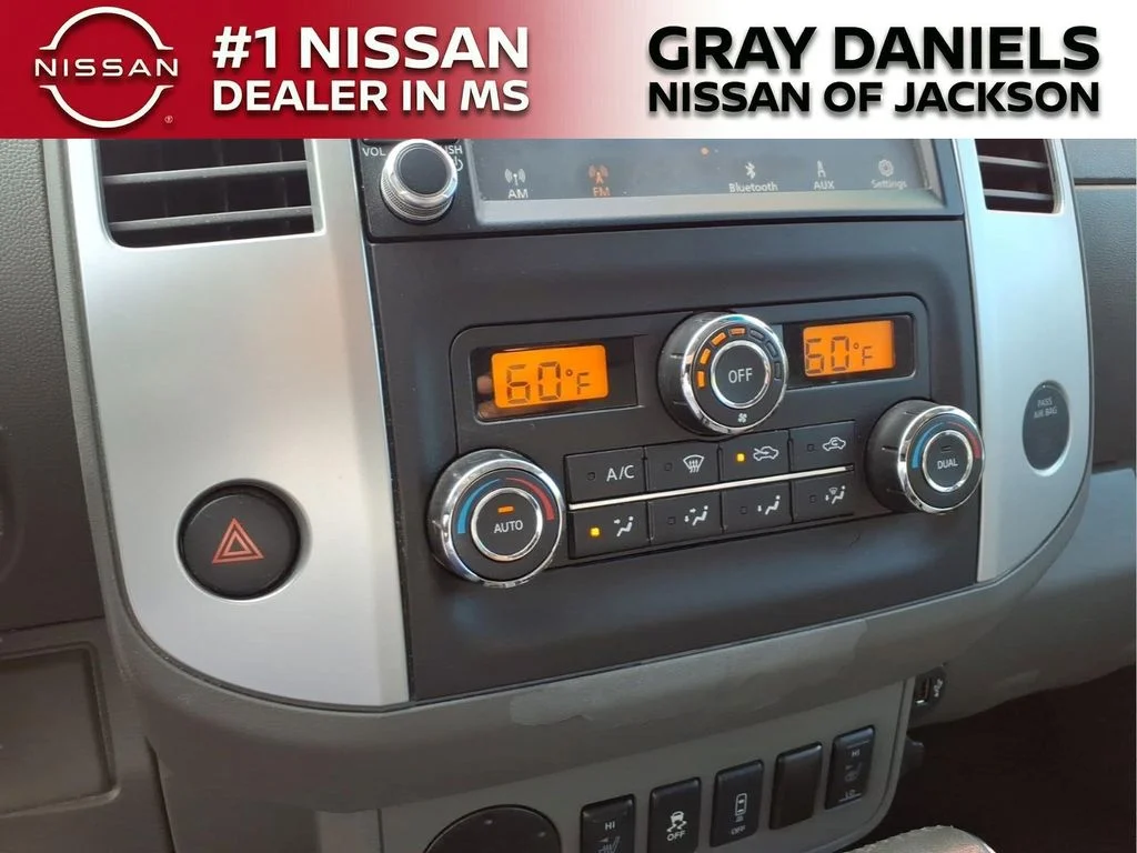 Used 2019 Blue Nissan SV image 17