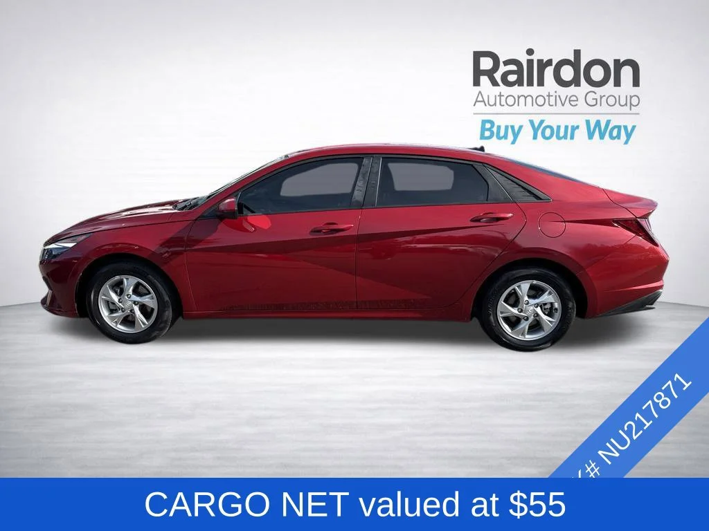 Used 2022 Scarlet Red Pearl Hyundai SE image 4