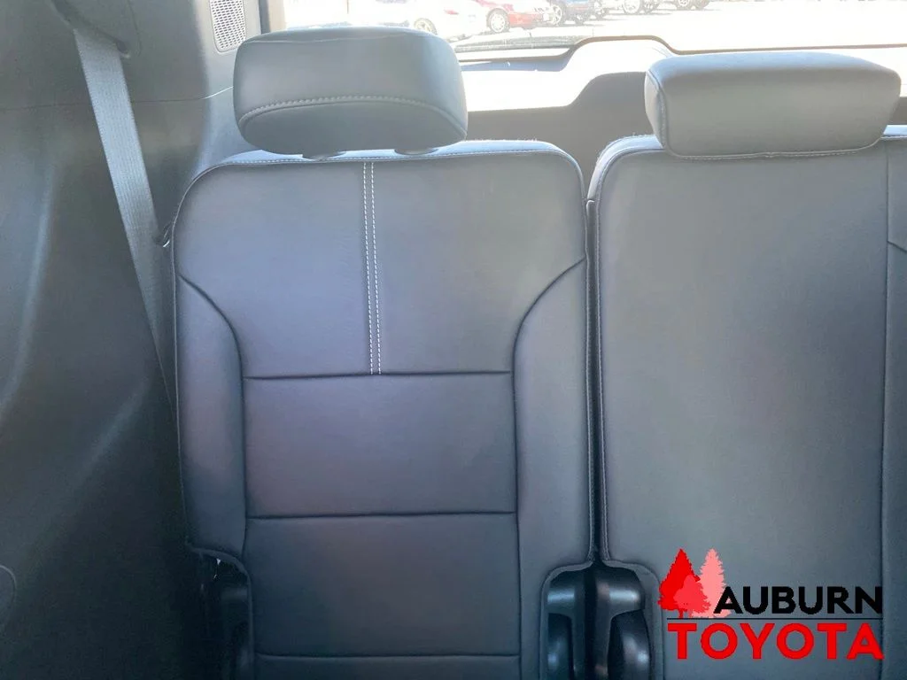 Used 2026 Summit White GMC Elevation image 22