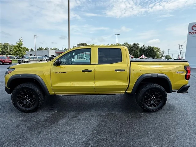 Pre-Owned 2024 Chevrolet Colorado Trail Boss 4WD 4x4 Trail Boss 4dr Crew Cab 5 ft. SB