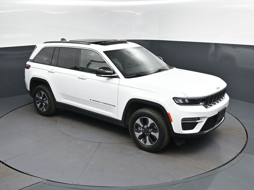 Used 2024 White Jeep 4xe image 36