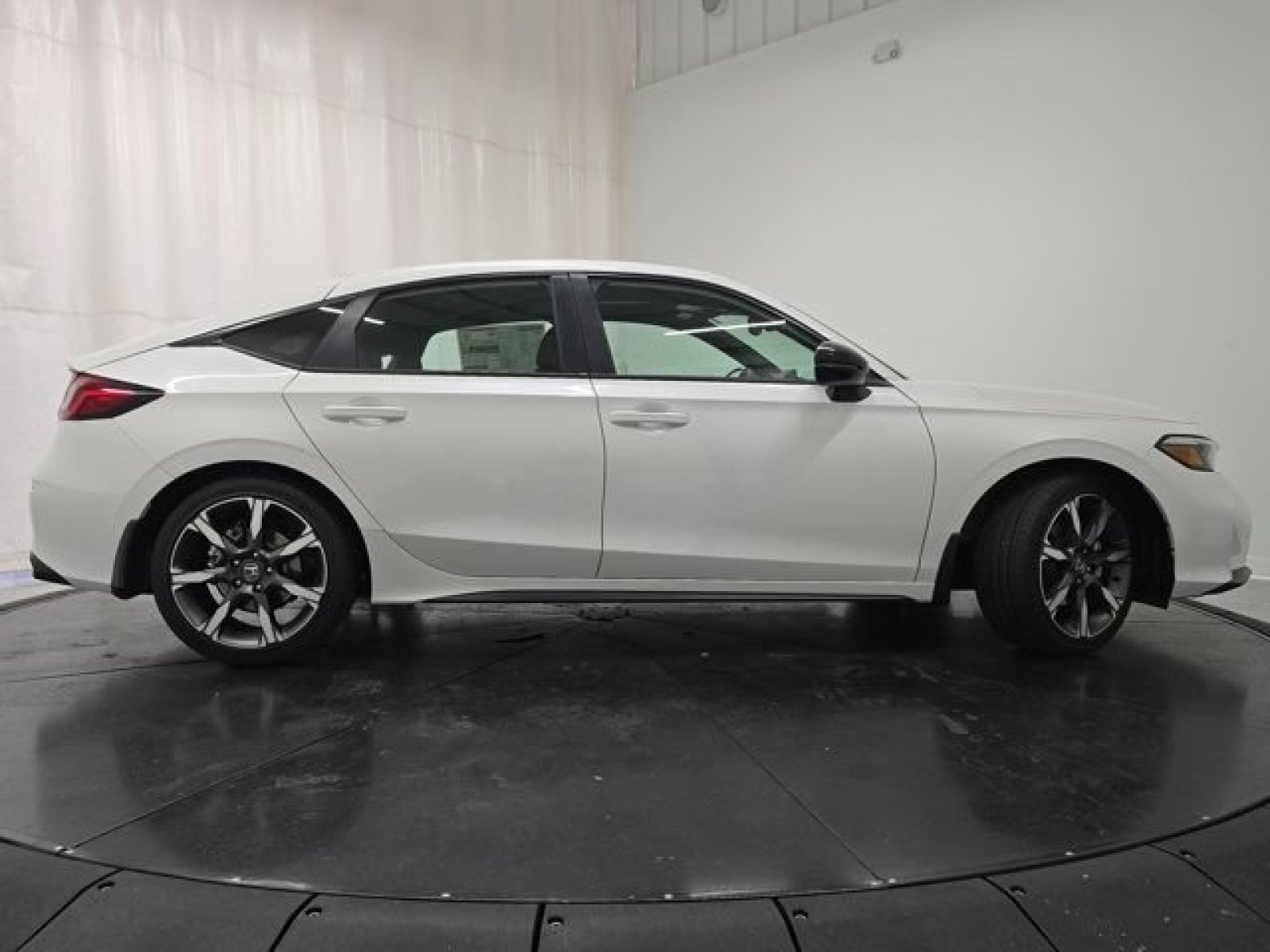 New 2026 Platinum White Pearl Honda Sport Touring image 32