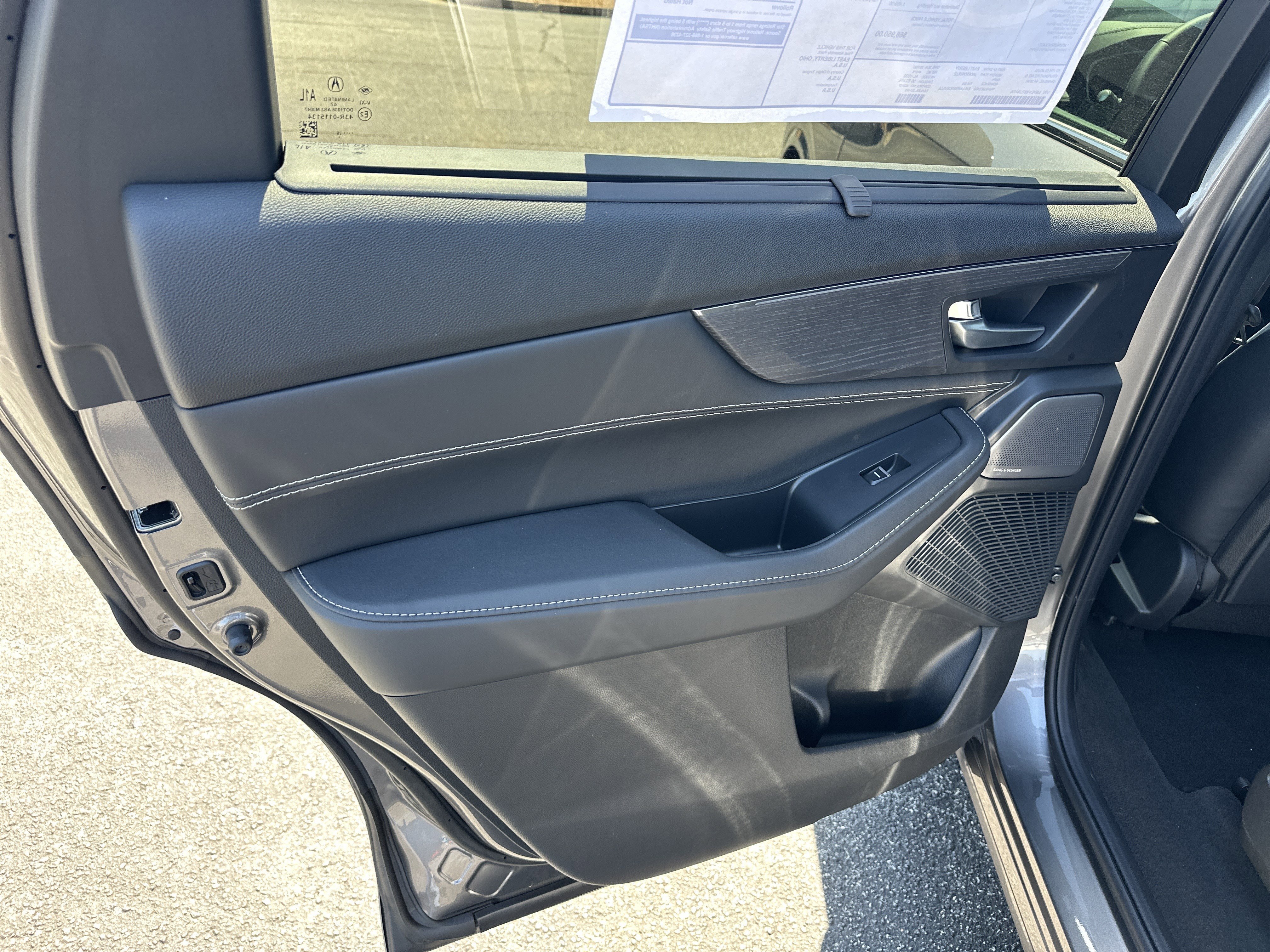 New 2026 Liquid Carbon Metallic Acura w/Advance Package image 14