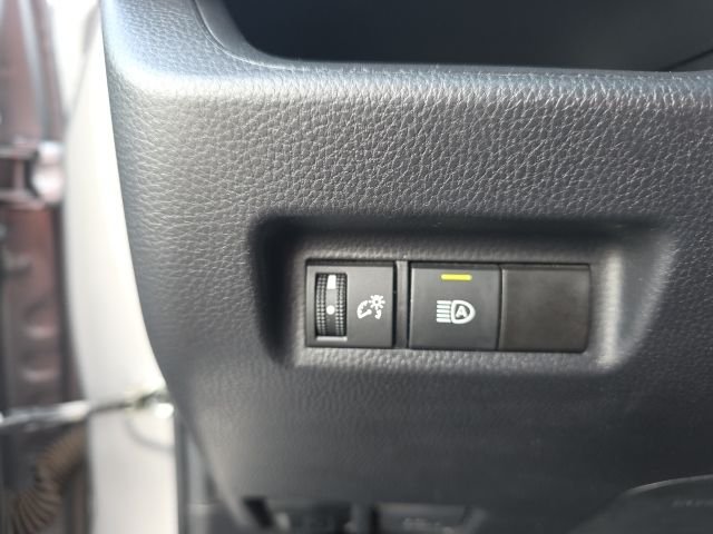 2024 Toyota RAV4 XLE - Photo 15
