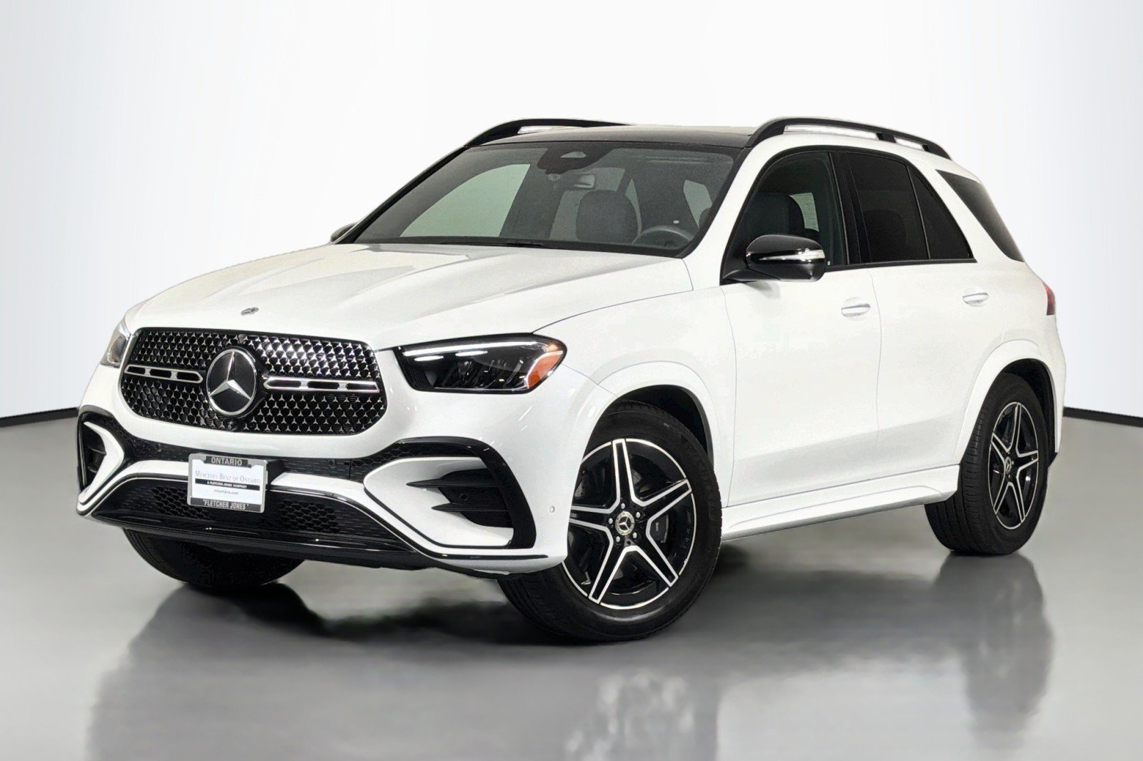 Certified Used 2025 MANUFAKTUR Moonlight White Metallic Mercedes-Benz 450 image 1